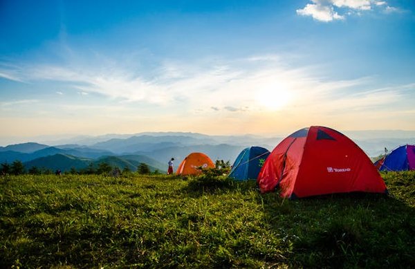 Quels sont les meilleurs conseils pour un camping en région côtière avec des enfants?